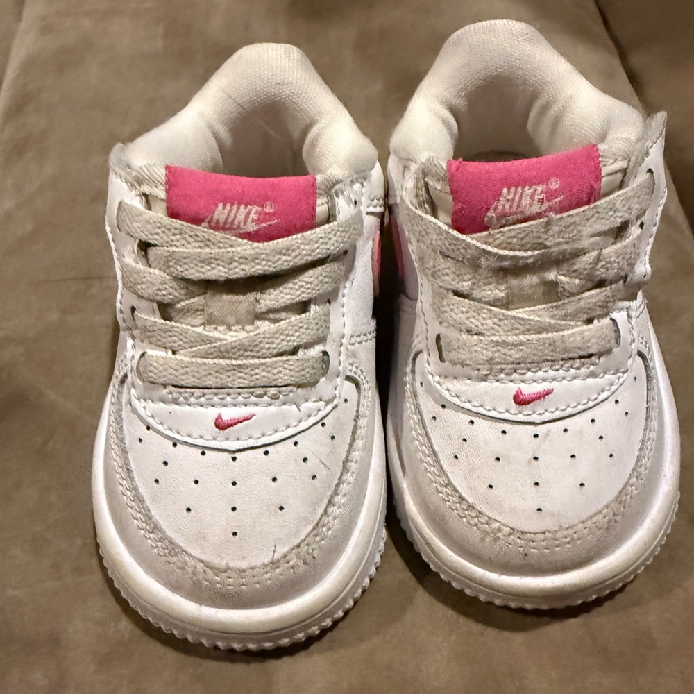 Nike Kids White and Pink Sneakers